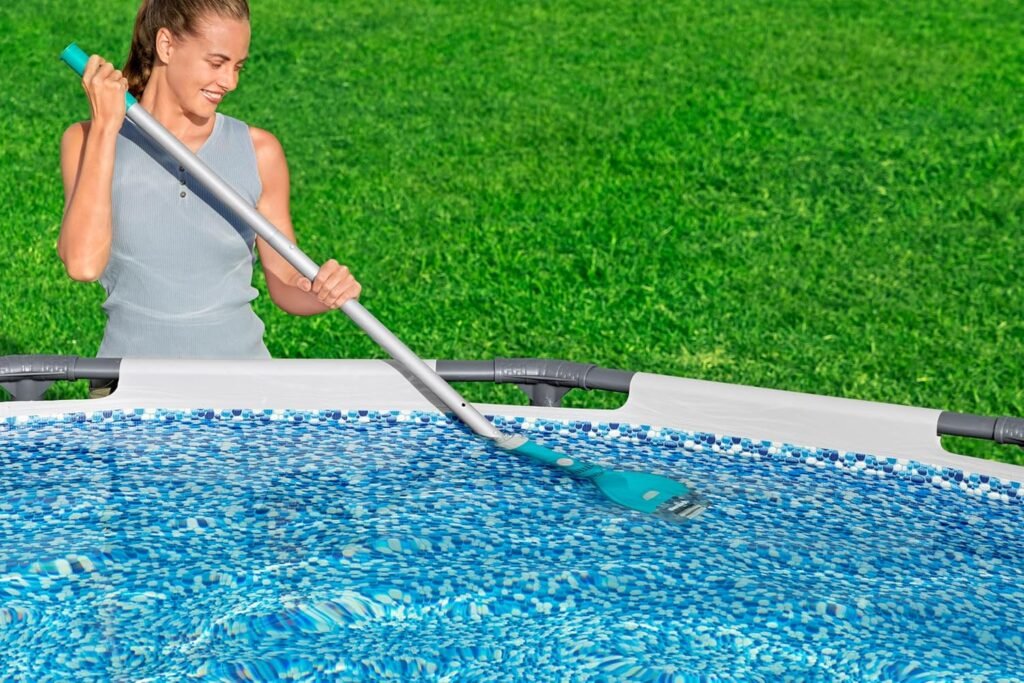 1777226786_Aspirateur-de-spa-sans-fil-Bestway-Aquatech-pour-petits-bassins.jpg
