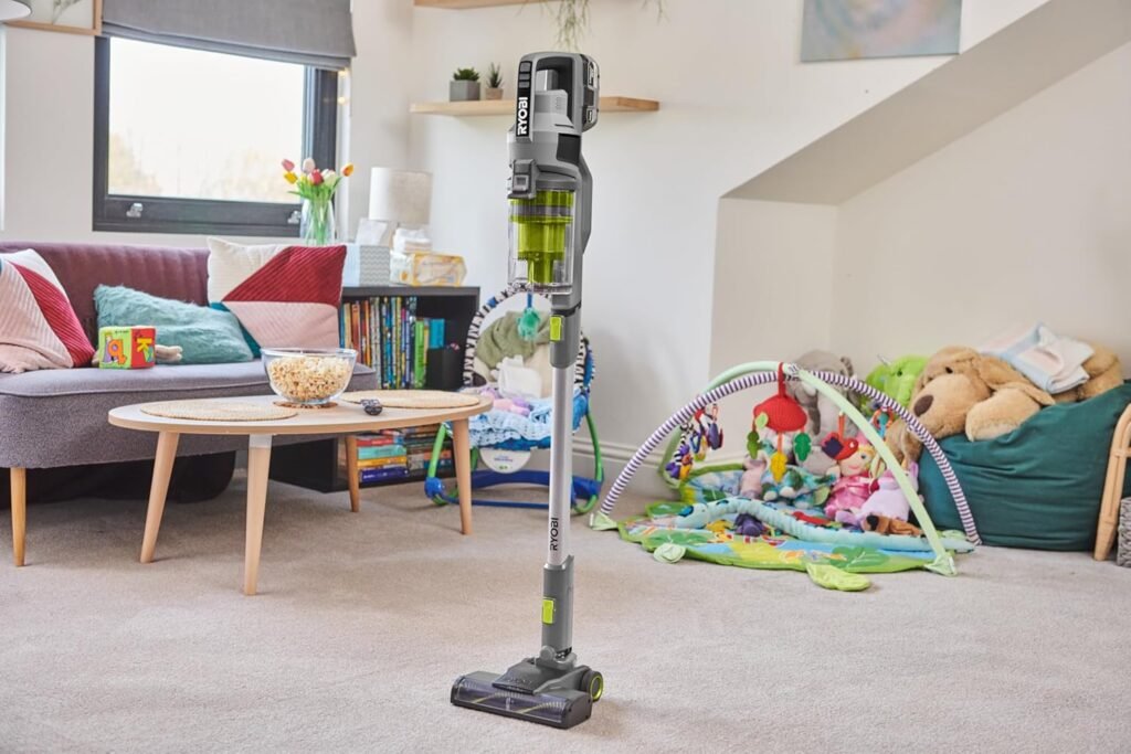 Aspirateur-balai-sans-fil-RYOBI-RSVS18-compact-et-pret-a-lemploi.jpg