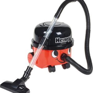 Casdon Henry & Hetty Jouets - Aspirateur Henry - Aspirateur Rouge Fonctionnel avec buse - Kit de Nettoyage pour Enfants - 3 Ans +, 23.2 x 21.2 x 22.8 cm