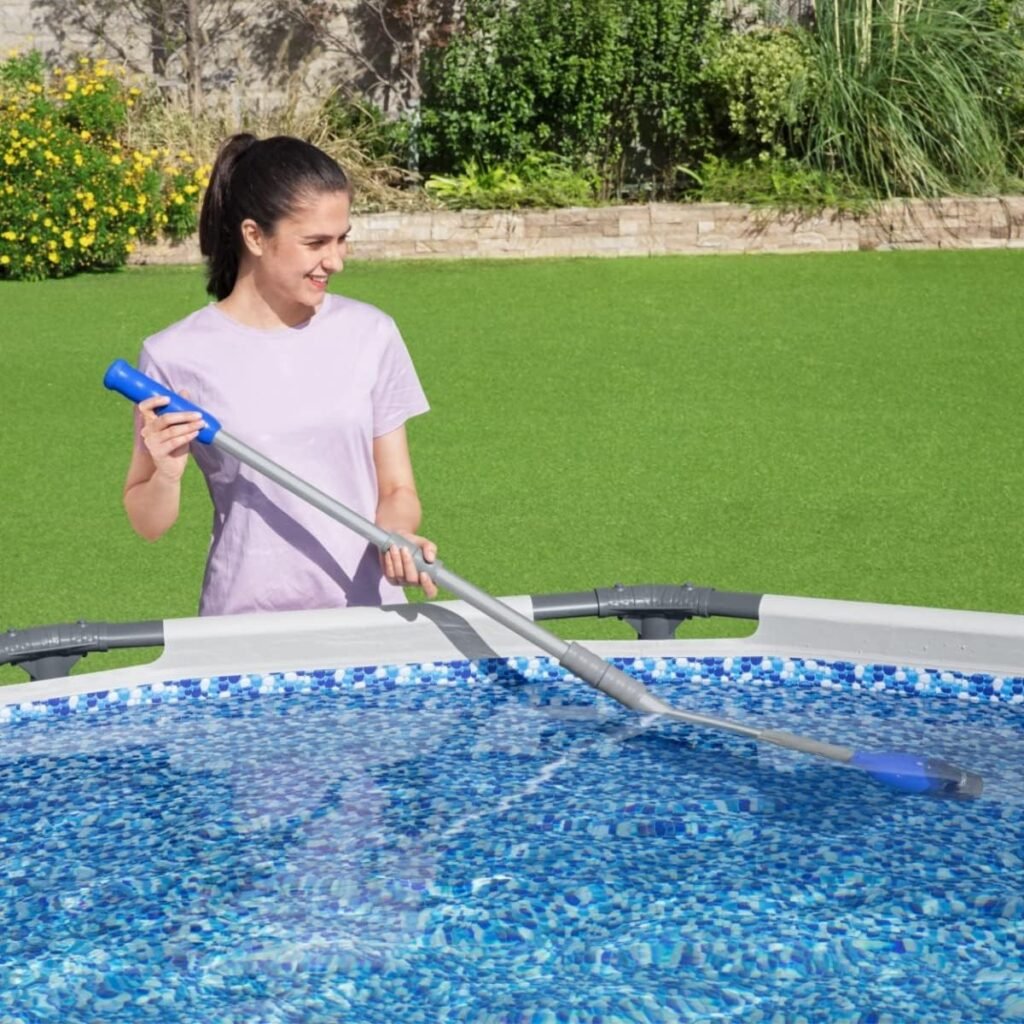 Aspirateur-de-spa-sans-fil-Bestway-AquaTech-simple-pour-petits-bassins.jpg