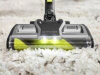 Aspirateur balai sans fil RYOBI RASV18BL anti-emmêlement pour animaux