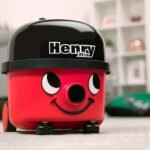 Aspirateur traîneau Numatic Henry Xtra HVX160, compact et polyvalent
