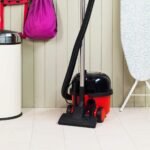 Aspirateur traîneau Numatic Henry Xtra HVX160, compact et polyvalent