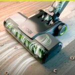 Aspirateur balai sans fil RYOBI RSVS18BL Brushless pour maison et atelier